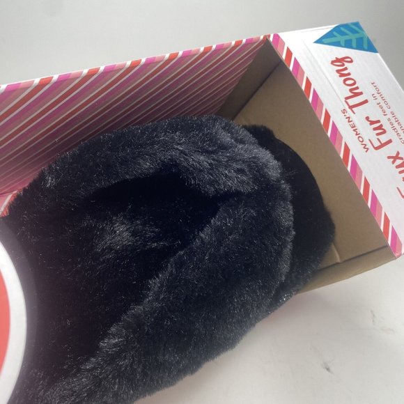 Totes Toasties Women' s Faux Fur Thong Slippers Color Black Size LG ( 8-9 ) - Picture 6 of 9